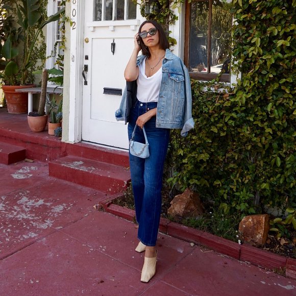 Meet your Posher, Alyssa - Picture 1 of 2